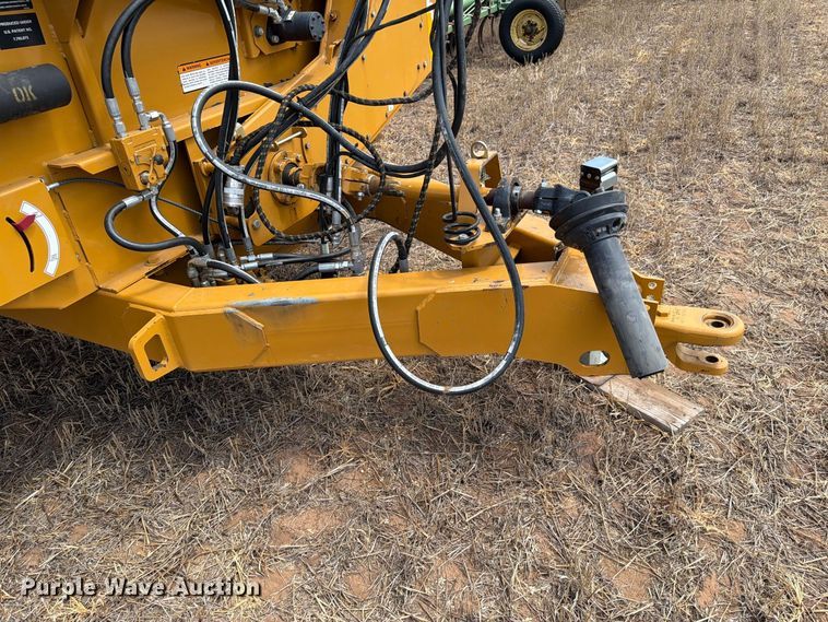 image for item EW8739 Haybuster 2800 bale processor