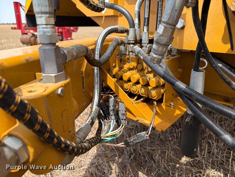 image for item EW8739 Haybuster 2800 bale processor