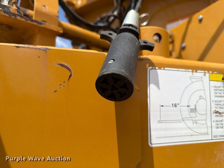 image for item EW8739 Haybuster 2800 bale processor