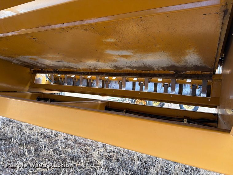 image for item EW8739 Haybuster 2800 bale processor