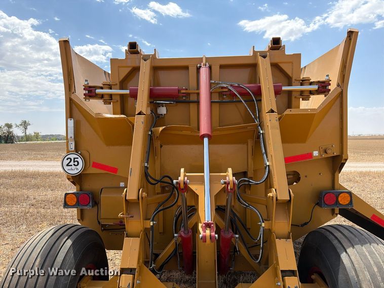 image for item EW8739 Haybuster 2800 bale processor