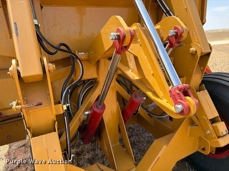 image for item EW8739 Haybuster 2800 bale processor