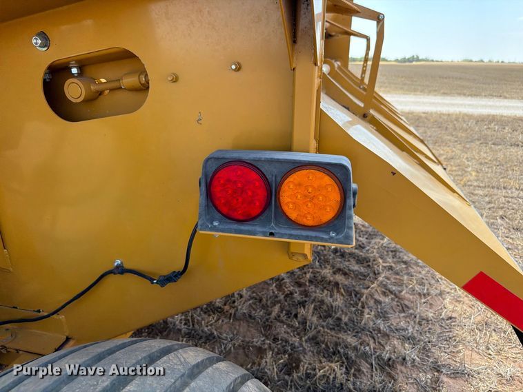 image for item EW8739 Haybuster 2800 bale processor