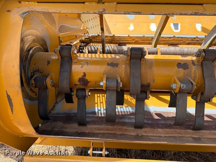 image for item EW8739 Haybuster 2800 bale processor
