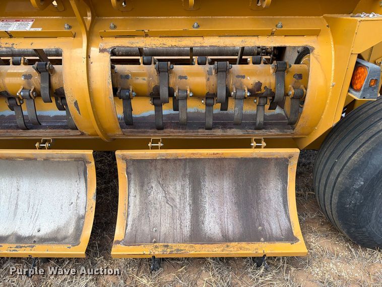 image for item EW8739 Haybuster 2800 bale processor