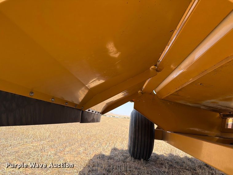 image for item EW8739 Haybuster 2800 bale processor