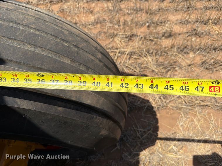 image for item EW8739 Haybuster 2800 bale processor