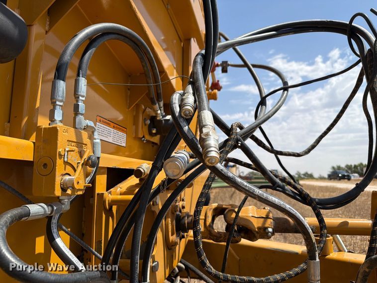 image for item EW8739 Haybuster 2800 bale processor