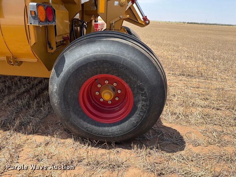 image for item EW8739 Haybuster 2800 bale processor