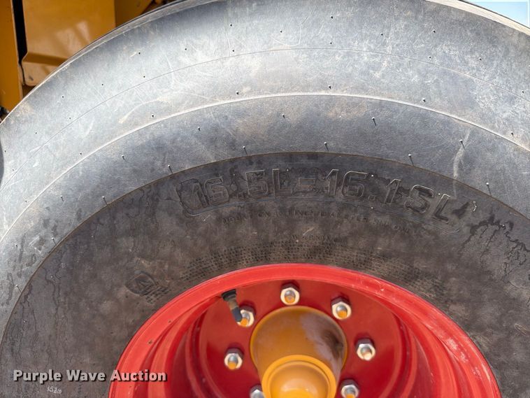 image for item EW8739 Haybuster 2800 bale processor