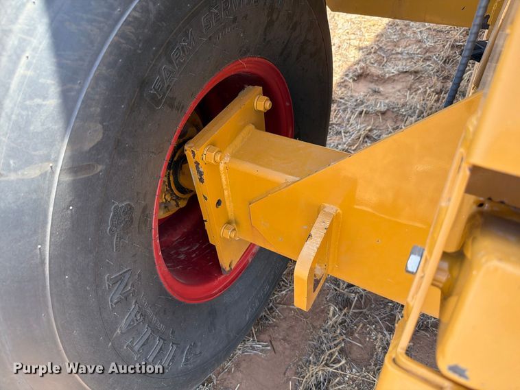 image for item EW8739 Haybuster 2800 bale processor