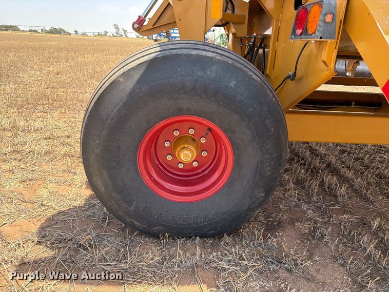 image for item EW8739 Haybuster 2800 bale processor