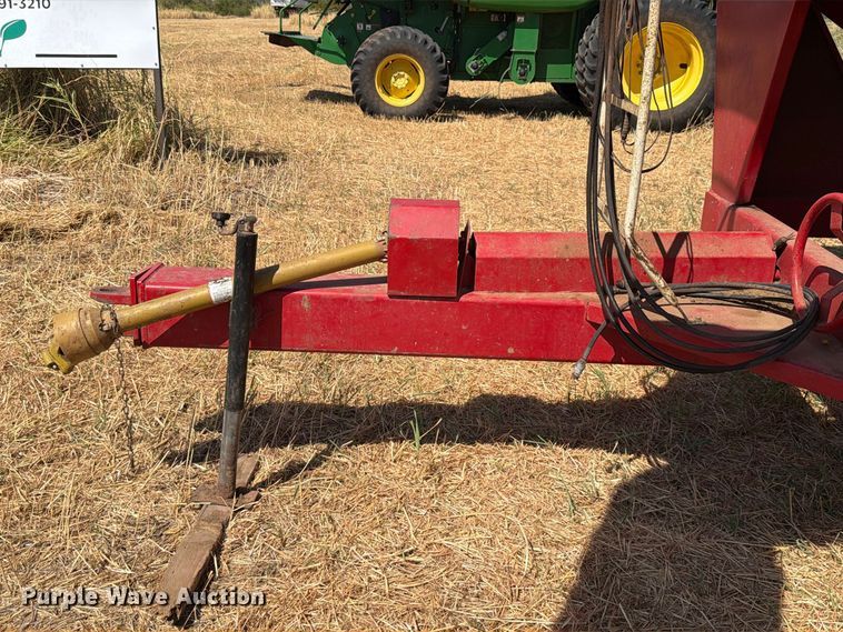 image for item EW8835 EZ trail 510 grain cart
