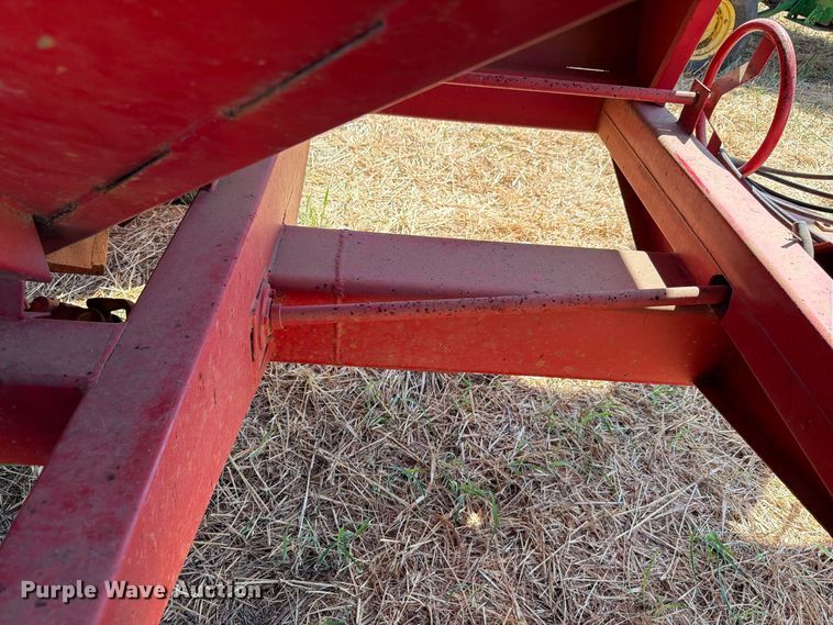 image for item EW8835 EZ trail 510 grain cart