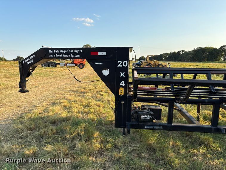 image for item EX0028 Industrias America 20X4 hay bale trailer