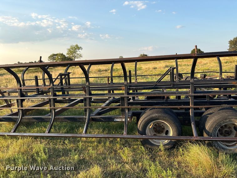 image for item EX0028 Industrias America 20X4 hay bale trailer