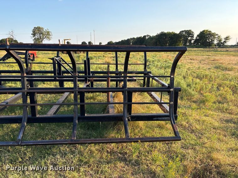 image for item EX0028 Industrias America 20X4 hay bale trailer