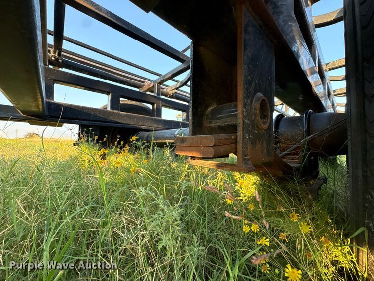 image for item EX0028 Industrias America 20X4 hay bale trailer