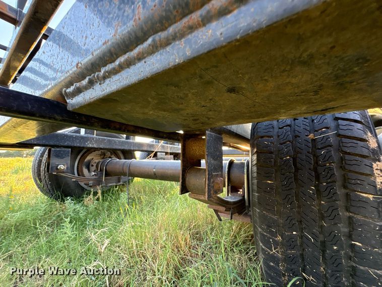 image for item EX0028 Industrias America 20X4 hay bale trailer