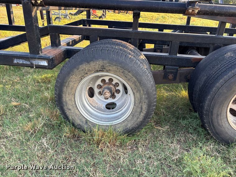 image for item EX0028 Industrias America 20X4 hay bale trailer
