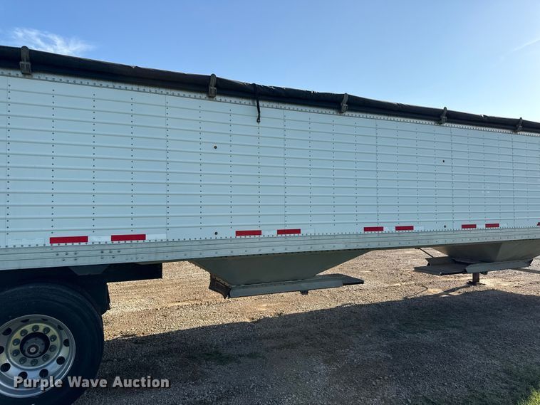 image for item EX2018 2016 Timpte grain trailer