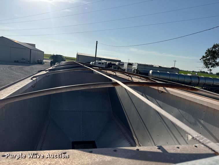image for item EX2018 2016 Timpte grain trailer
