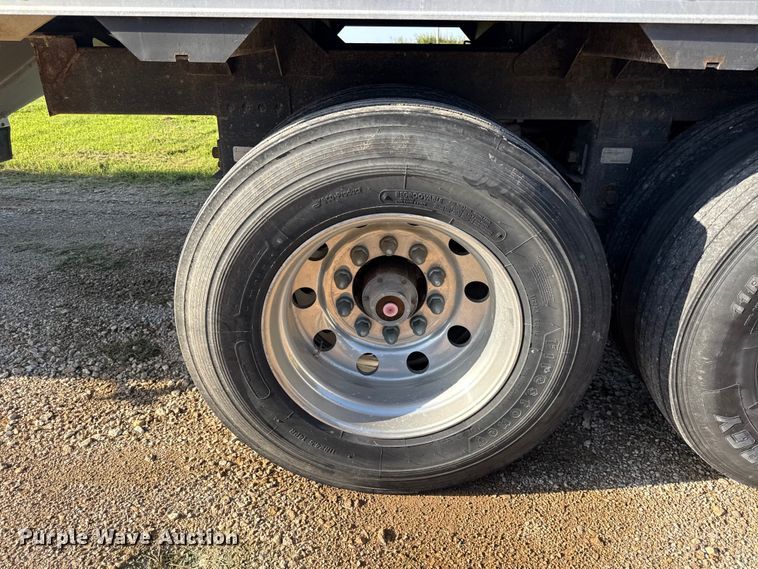 image for item EX2018 2016 Timpte grain trailer