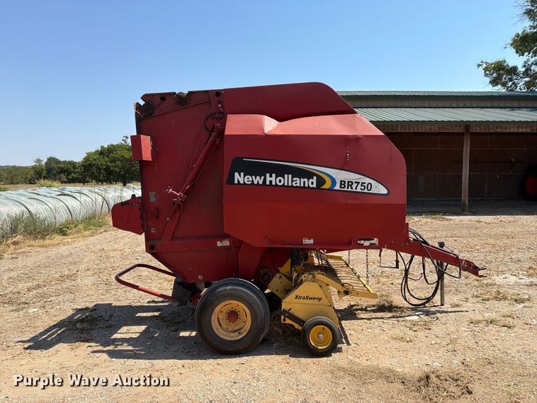 image for item EX4144 New Holland BR750A round baler