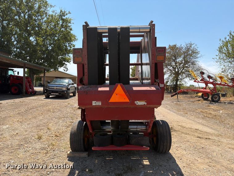 image for item EX4144 New Holland BR750A round baler