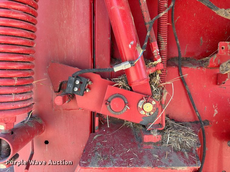 image for item EX4144 New Holland BR750A round baler