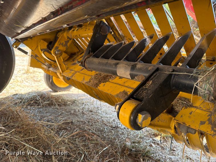 image for item EX4144 New Holland BR750A round baler