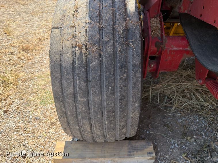 image for item EX4144 New Holland BR750A round baler