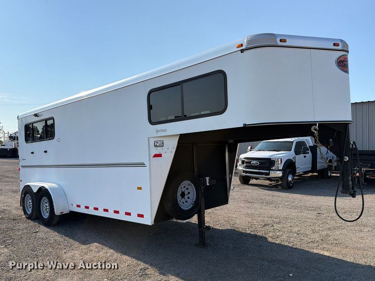 image for item FB5047 2012 Sundowner Sportman horse trailer