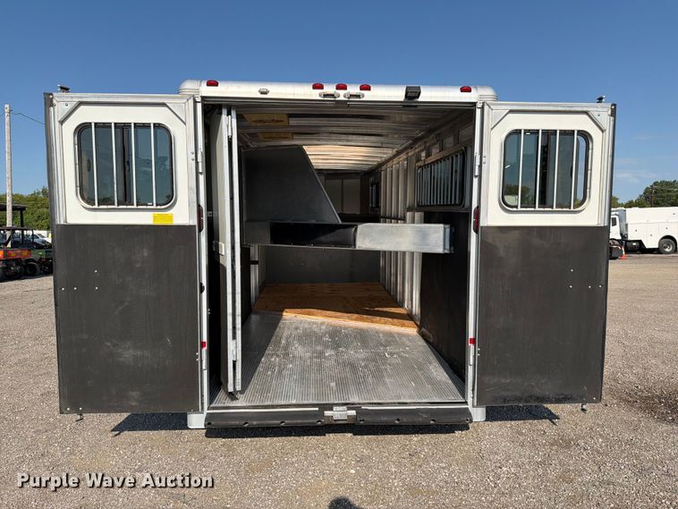 image for item FB5047 2012 Sundowner Sportman horse trailer