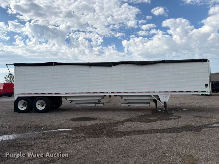 image for item FB5064 2015 Wilson Trailer DWH-550 grain trailer