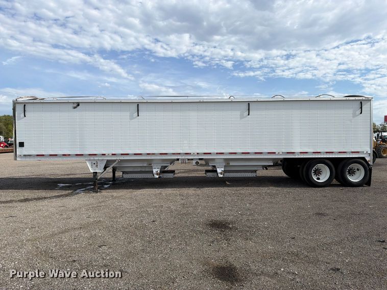 image for item FB5064 2015 Wilson Trailer DWH-550 grain trailer