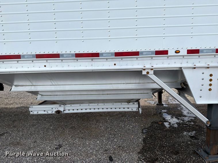 image for item FB5064 2015 Wilson Trailer DWH-550 grain trailer