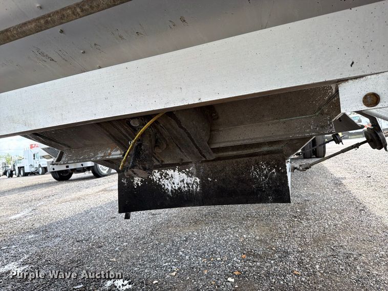 image for item FB5064 2015 Wilson Trailer DWH-550 grain trailer