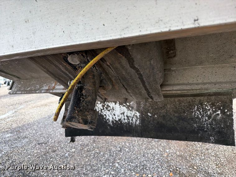 image for item FB5064 2015 Wilson Trailer DWH-550 grain trailer