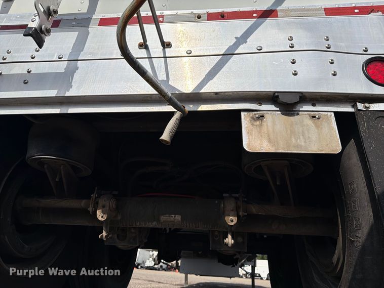 image for item FB5064 2015 Wilson Trailer DWH-550 grain trailer