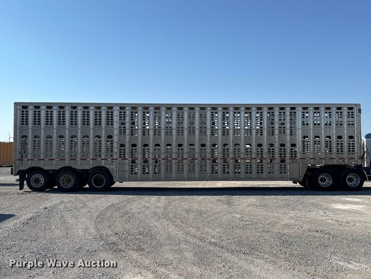 image for item FC4251 2014 Wilson Silver Star PSDCL-402P livestock trailer