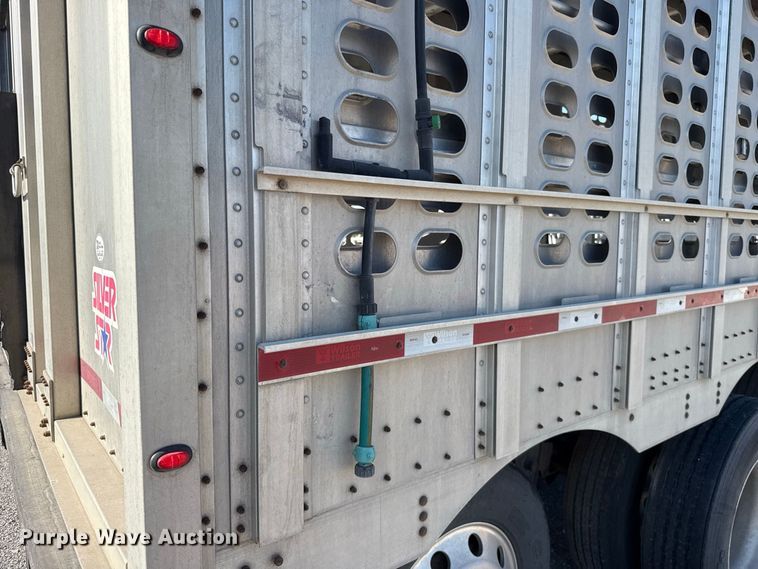 image for item FC4251 2014 Wilson Silver Star PSDCL-402P livestock trailer