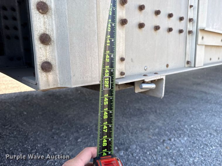 image for item FC4251 2014 Wilson Silver Star PSDCL-402P livestock trailer