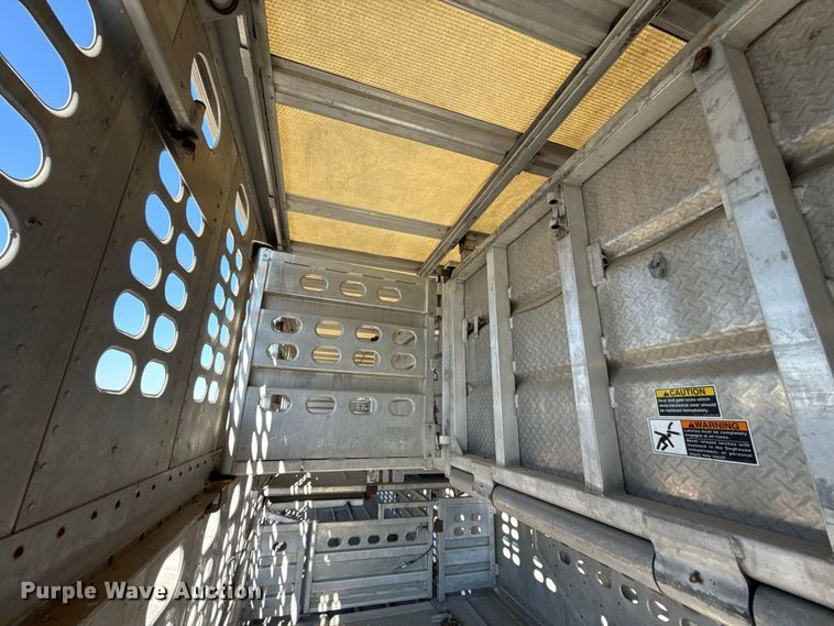 image for item FC4251 2014 Wilson Silver Star PSDCL-402P livestock trailer