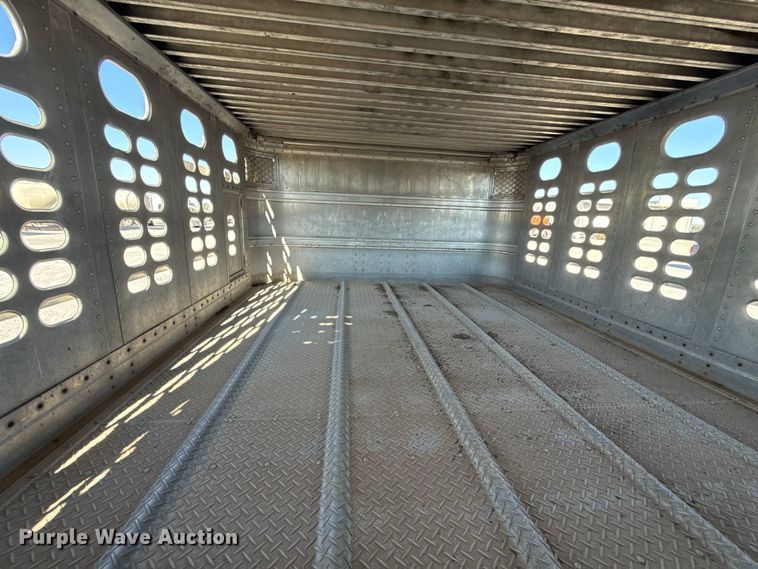 image for item FC4251 2014 Wilson Silver Star PSDCL-402P livestock trailer
