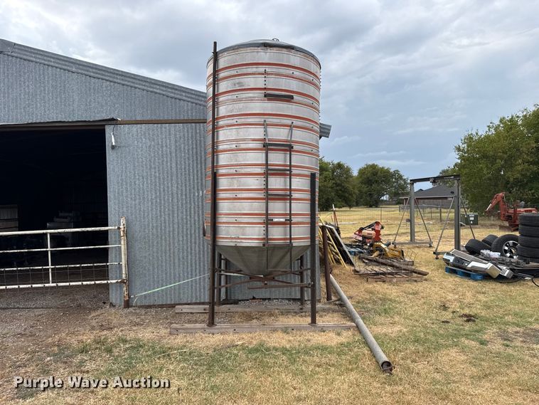 image for item FC4311 Midwest grain bin