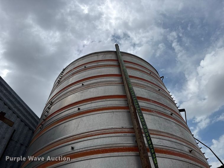 image for item FC4311 Midwest grain bin