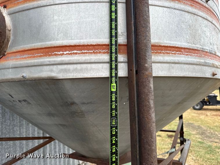 image for item FC4311 Midwest grain bin