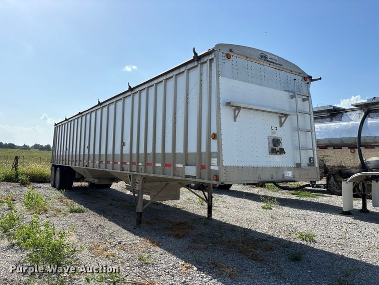 image for item FG0542 2008 Cornhusker Ultra-Lite grain trailer