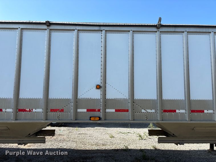 image for item FG0542 2008 Cornhusker Ultra-Lite grain trailer